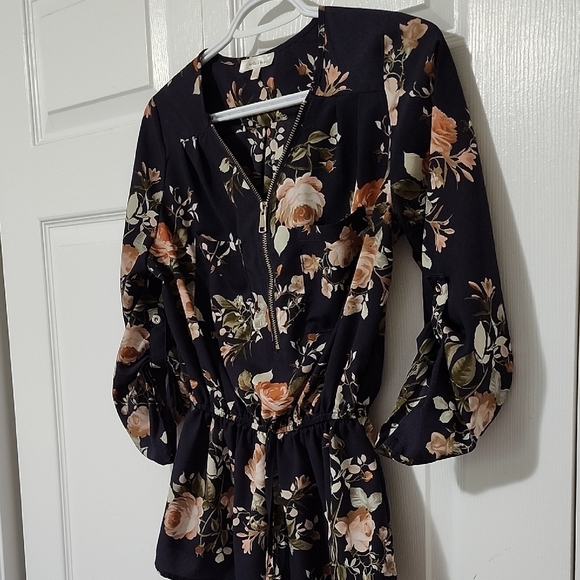 Stella Tweed Black Peplum Blouse with Buttoned Details - Picture 3 of 5